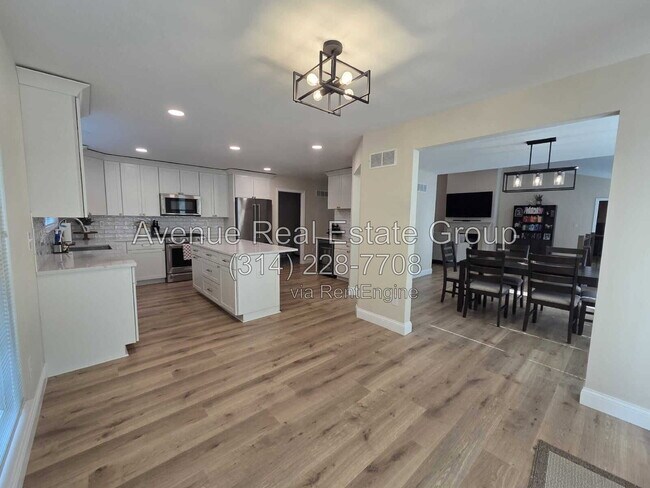 Building Photo - 956 Briar Green Ct