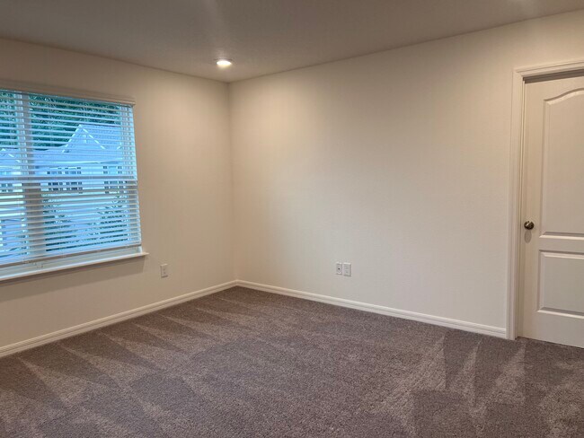 Building Photo - 3196 Penny Cove Ln