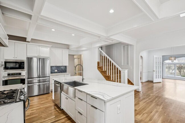 Building Photo - 1189 Reeder Cir NE