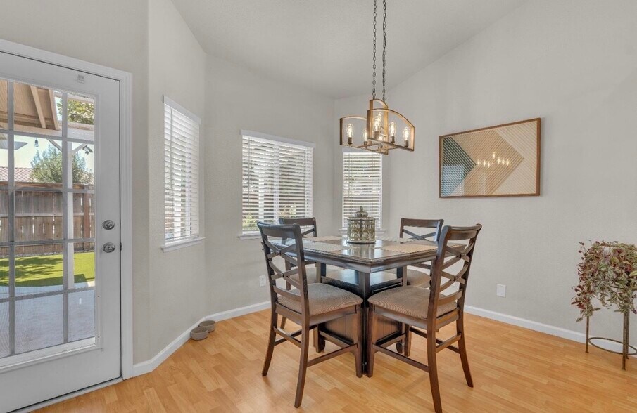 Building Photo - 8639 N Talladega Way