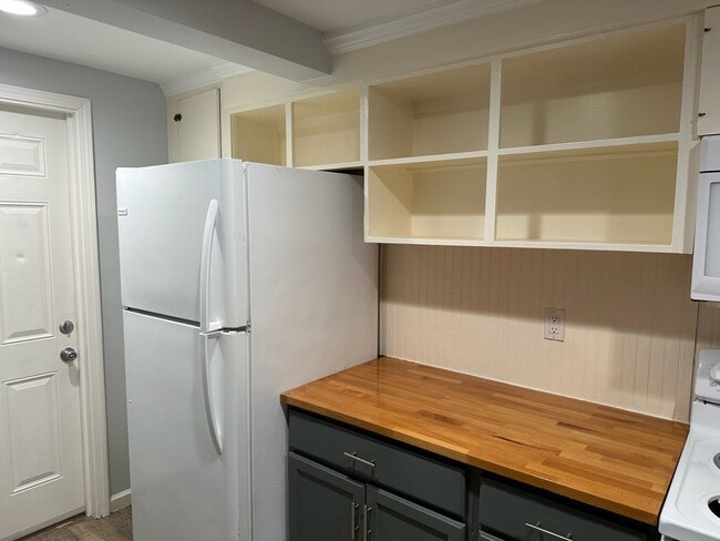 Building Photo - 2009 30th St