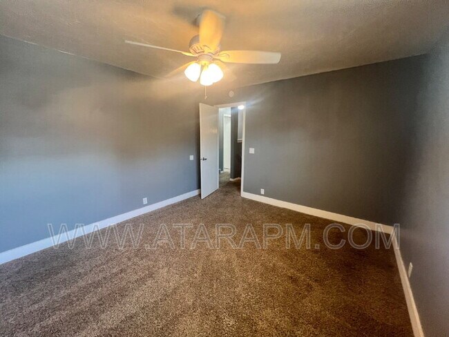 Building Photo - 11633 Nicklaus Rd