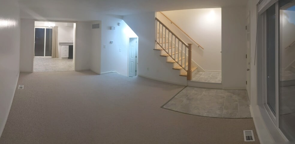 Main Floor - 8152 marty