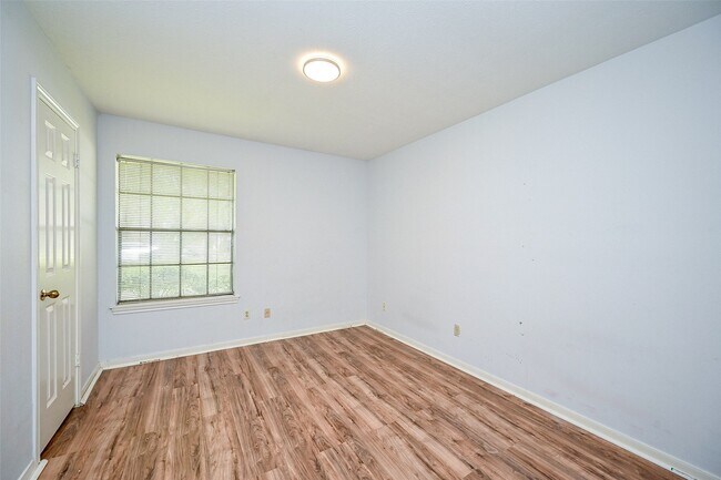 Building Photo - 14431 Royal Hill Dr