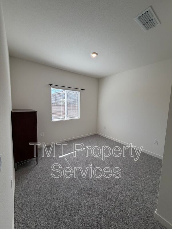 Building Photo - 1705 Orchid Ave