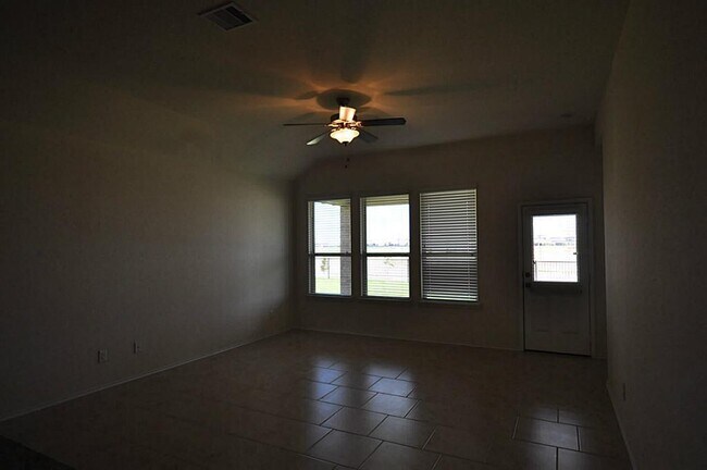 Building Photo - 23607 Legano Dr