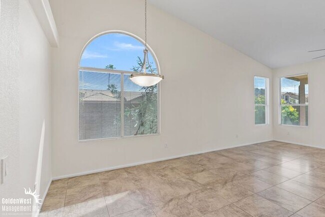 Building Photo - Charming 3Bdm 2Ba Home with Private Backyard!