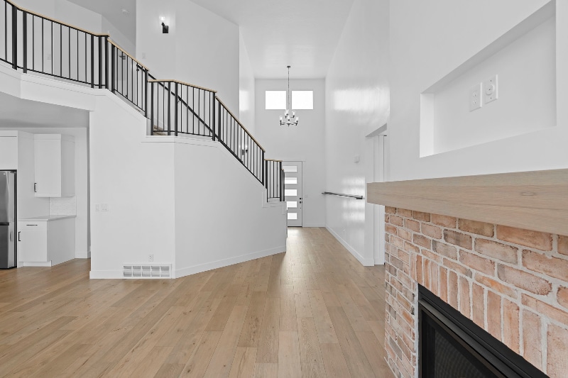 Building Photo - 16037 S Coupler Ln