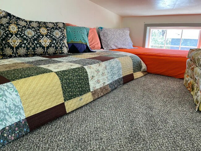 Building Photo - 1328 W Pikes Peak Ave