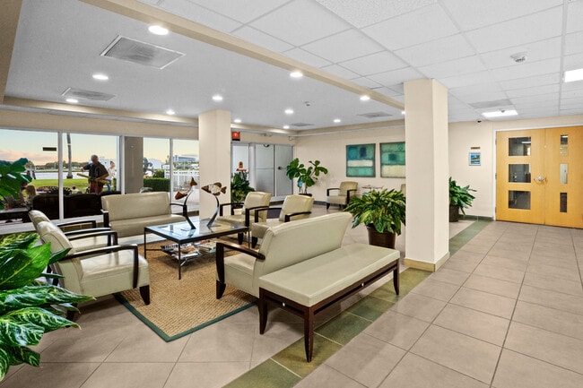 Building Photo - 2100 S Ocean Dr