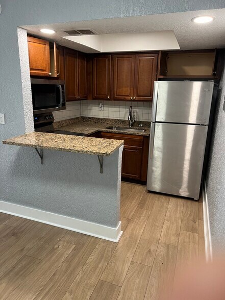 Primary Photo - 5827 NW 22nd Ct