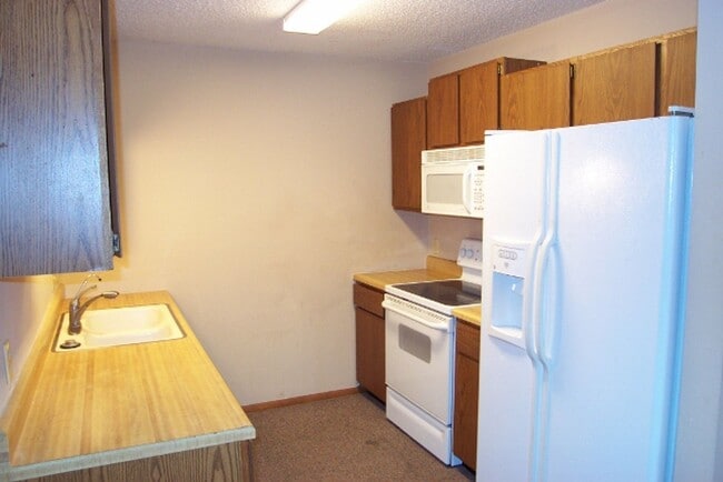 Building Photo - 7011 W O'Neil St