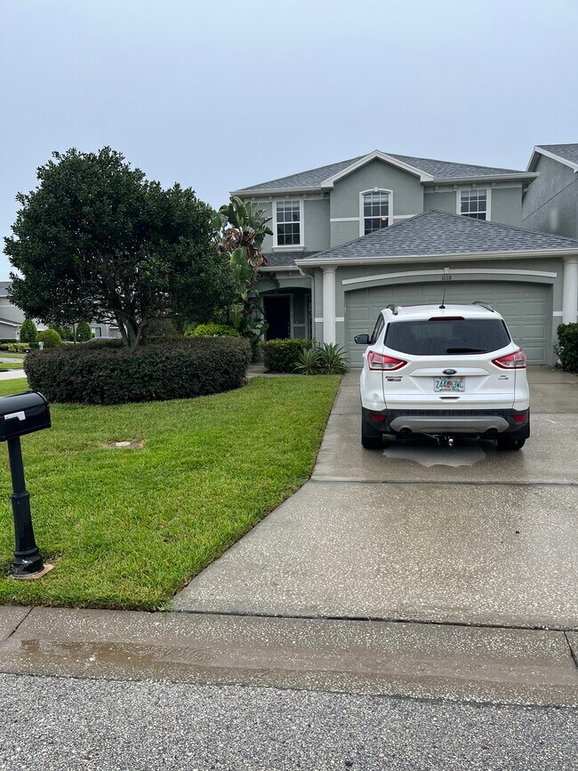 Front - 1018 Bella Vista Dr NE