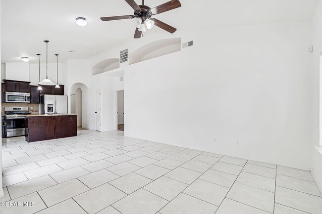 Building Photo - 14232 Charles Pollock Ave