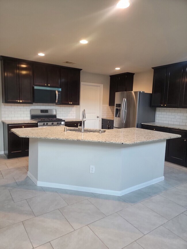 Building Photo - 6919 Kingsford Gable Ct