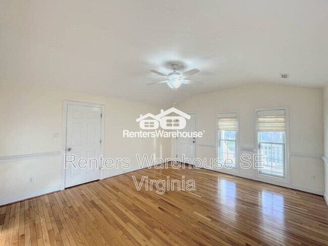 Building Photo - 100 Burnetts Ct