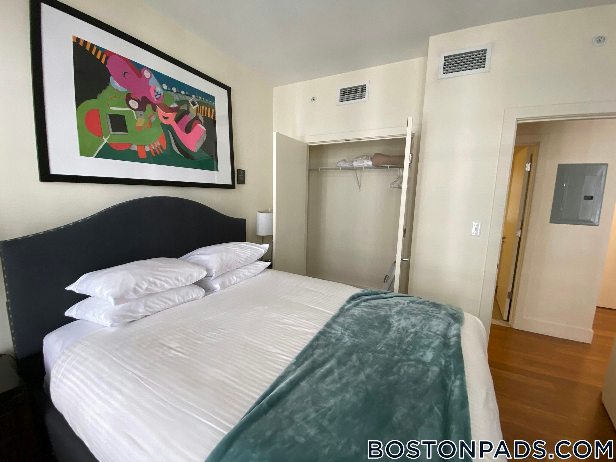 Building Photo - 8 Winter Pl