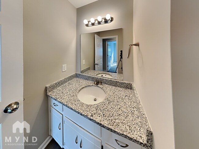 Building Photo - 3268 Priest Woods Dr