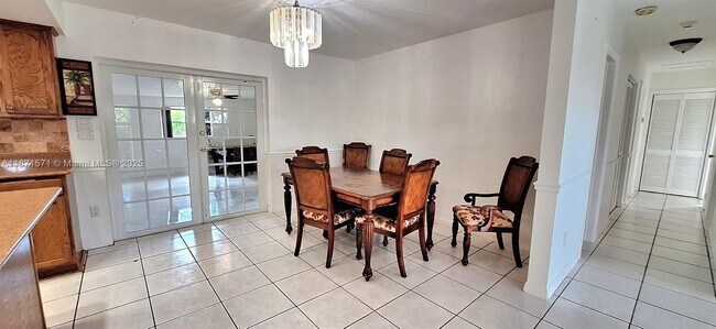 Building Photo - 15403 SW 107th Ct