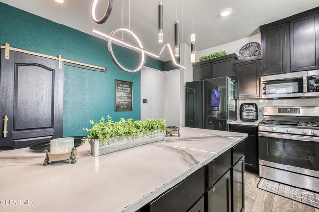 Building Photo - 1621 Sam Dominguez St