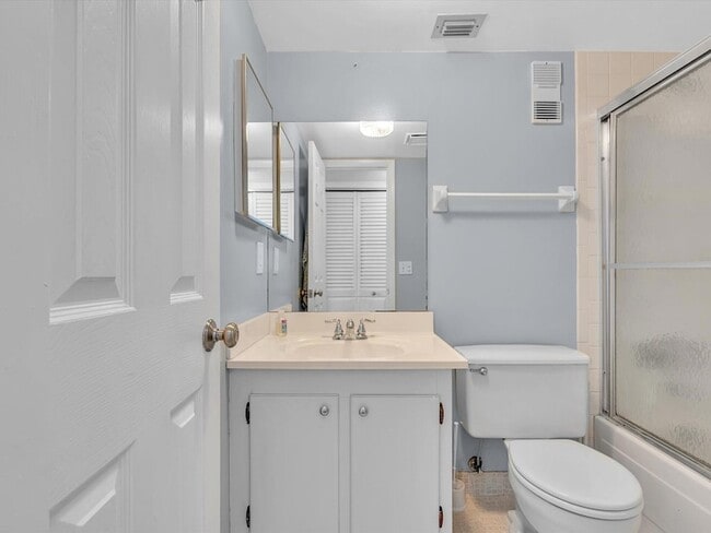 Building Photo - 9470 Poinciana Pl