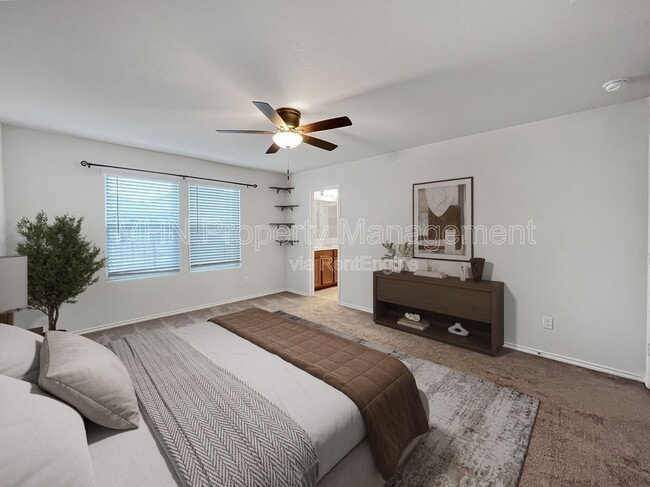 Building Photo - 11935 Sitio Plains