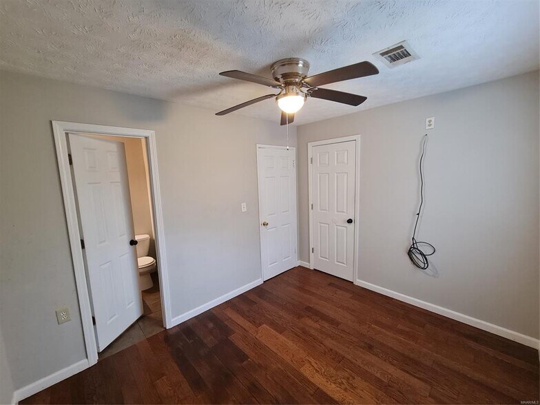 Building Photo - 1163 Cottondale Rd