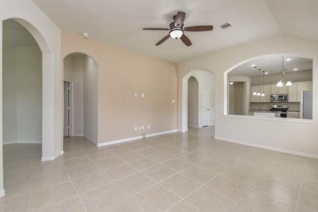 Building Photo - Beautiful 3-bedroom plus study, 2-bath home in Inverness Estates!