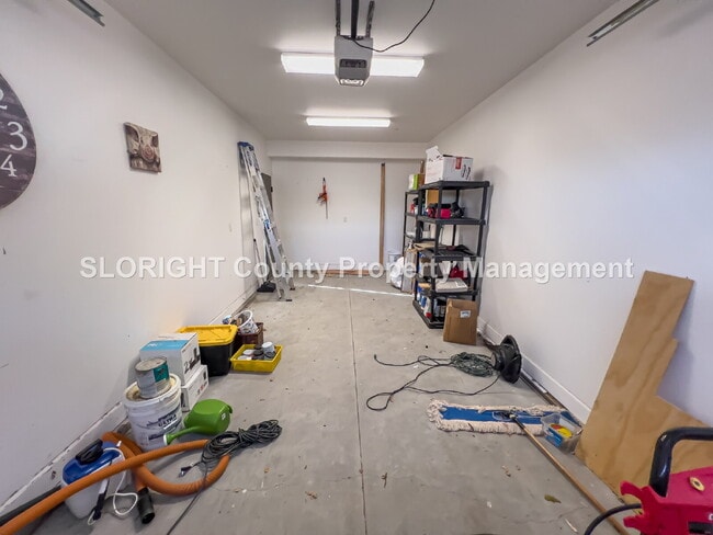 Building Photo - AVAILABLE NOW - Charming Home Just ½ Mile from Downtown Paso Robles - 2 Bed / 1 Bath