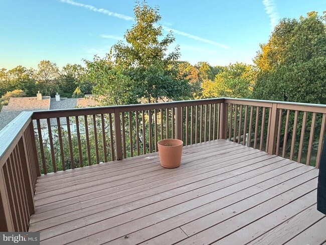 Building Photo - 113 Turnhill Ct