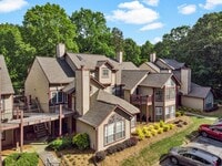 Building Photo - Terrace level condo in great Johns Creek location!