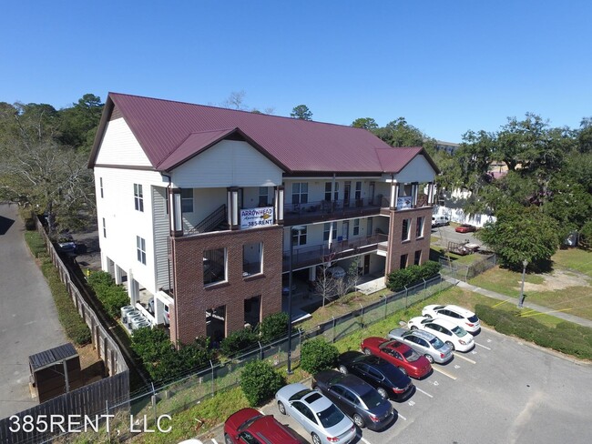 Primary Photo - 1 br, 1 bath Apartment - 325 Hayden Road