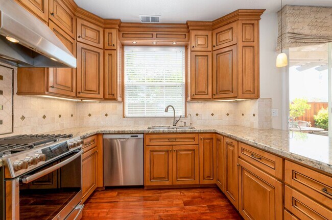 Building Photo - 3102 Cassia Ct