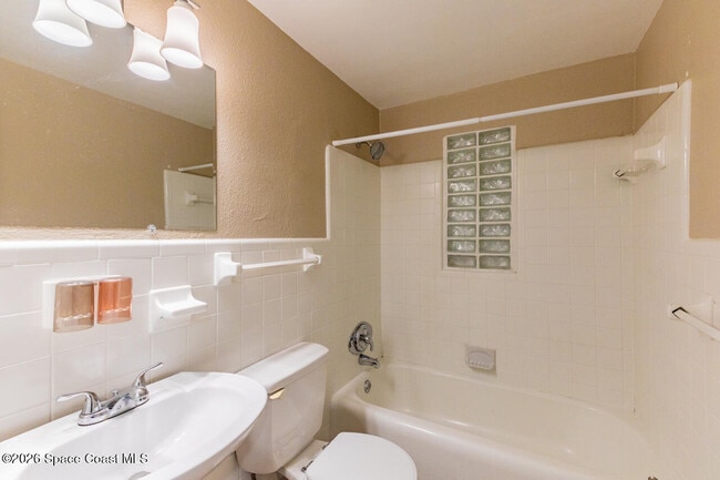 Building Photo - 177 Woodland Dr