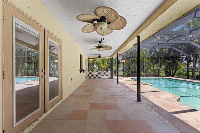 Building Photo - 11580 NW 20th Dr