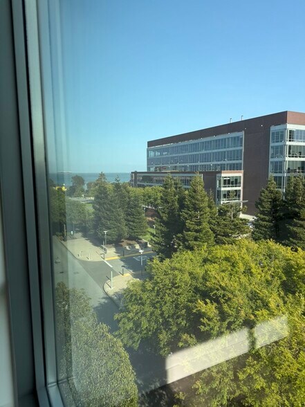 Building Photo - 420 Mission Bay Blvd N