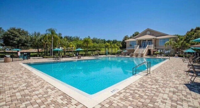 Building Photo - Magnetite Loop