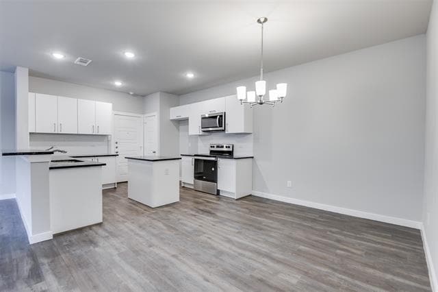 Building Photo - 740 Wheatfield Dr