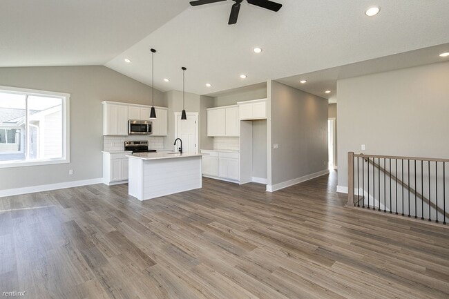 Building Photo - 3 br, 2.5 bath House - 529 Meadows Ct