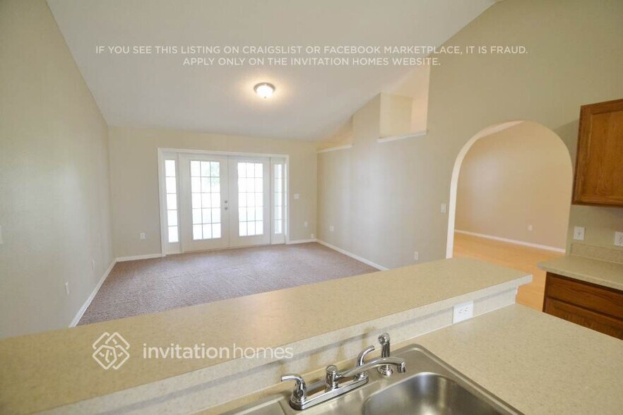 Building Photo - 3875 Blackberry Cir