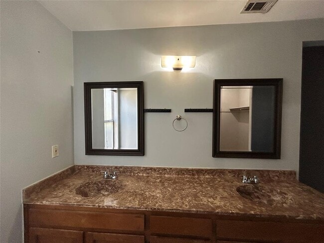 Building Photo - 7316 Lake Charles Dr