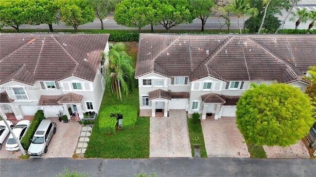 Building Photo - 5620 NW 113th Pl