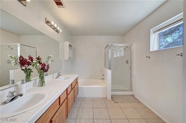 Building Photo - 1108 Daytona Ln