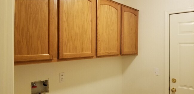 Building Photo - 4867 Santa Evinita Rd