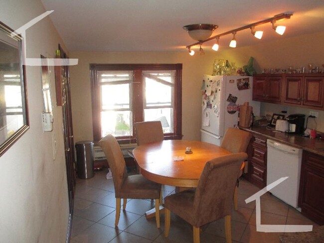 Building Photo - Nice, sunny, 1 bed in Brighton.