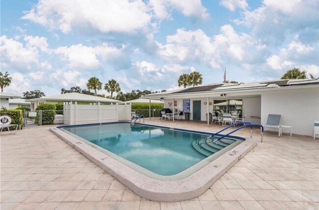 Building Photo - 55+Community - ANNUAL  1/1 GREAT LOCATION - UPDATED UNIT WITH COMMUNITY HEATED POOL!