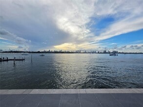 Building Photo - 1000 West Ave