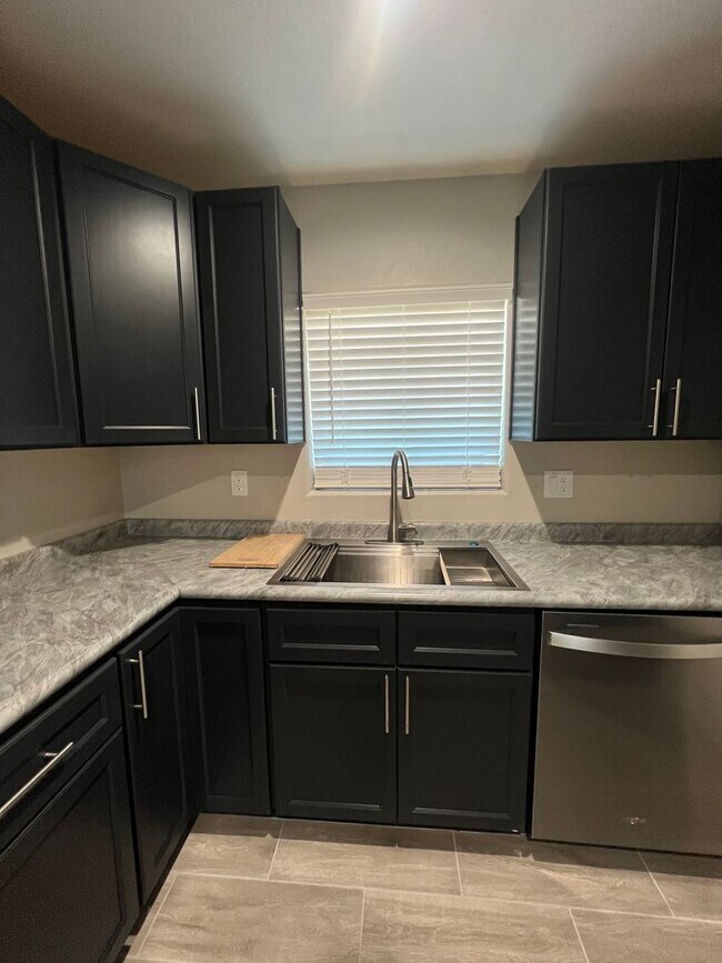 Building Photo - 4011 S 24th St