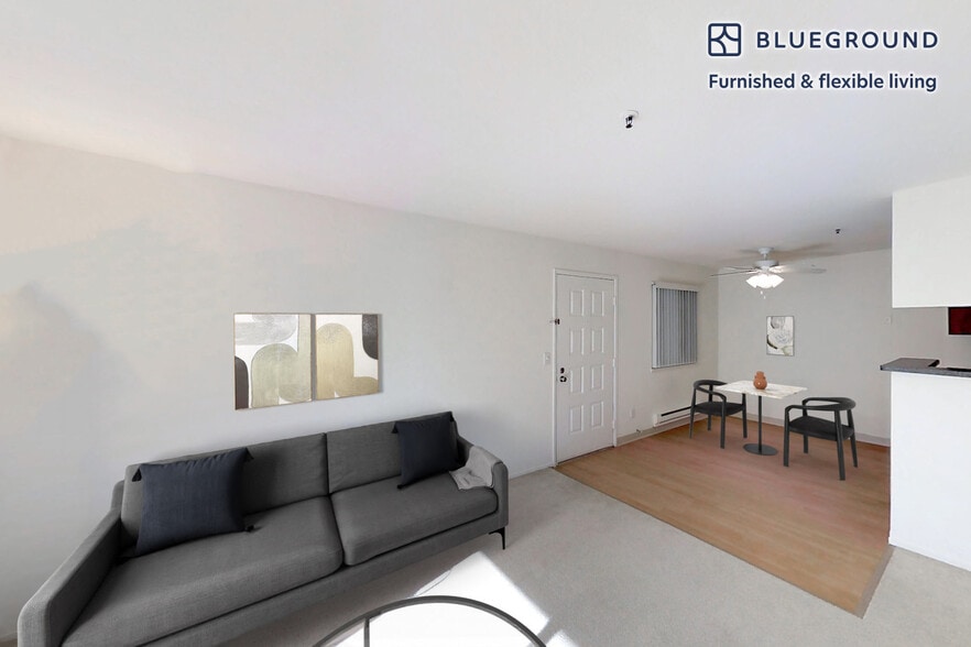 Building Photo - 1600 Villa St