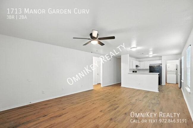 Building Photo - 1713 Manor Garden Curve